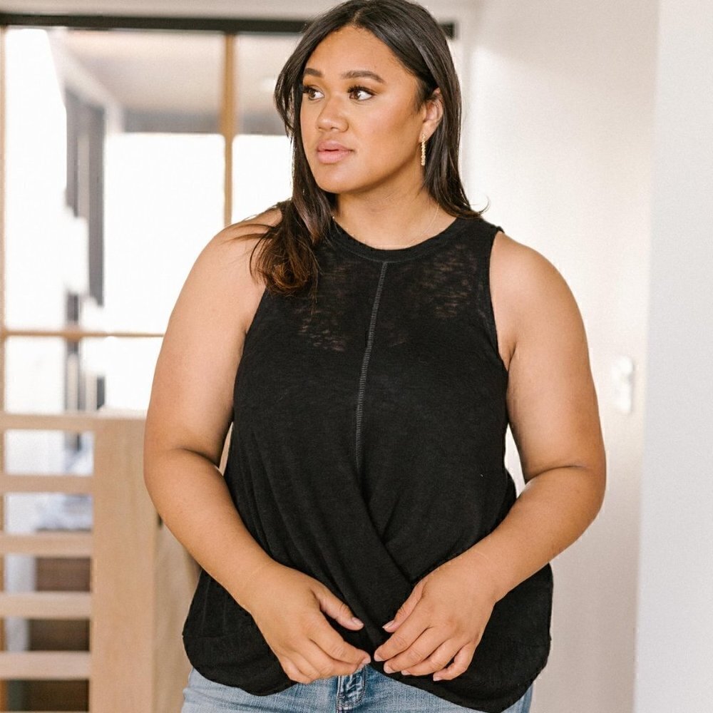 Cherish Black Twisted Knotted Hem Tank Top - Picture 4 of 4